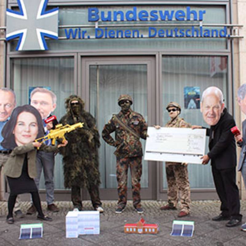 Nein zum 100-Milliarden-Aufrüstungsprogramm, Fotoaktion in Berlin