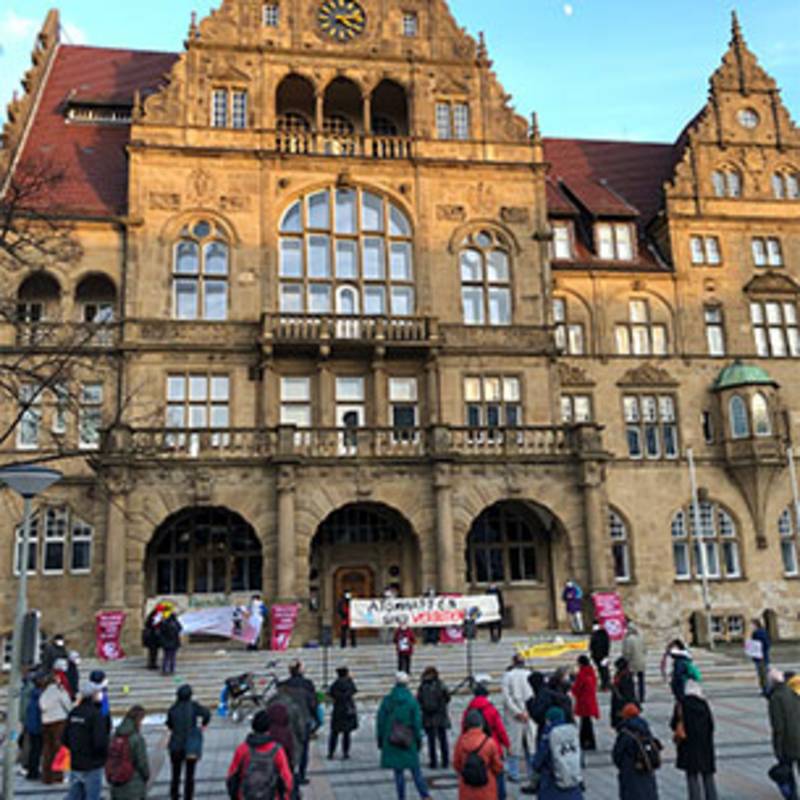 Veranstaltung vor dem Rathaus Bielefeld. Foto: IPPNW-Regionalgru