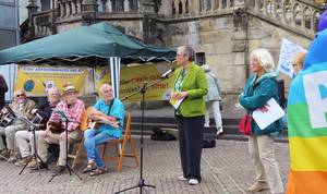 Der Flaggentag der Mayors for Peace 2025 in Aachen.