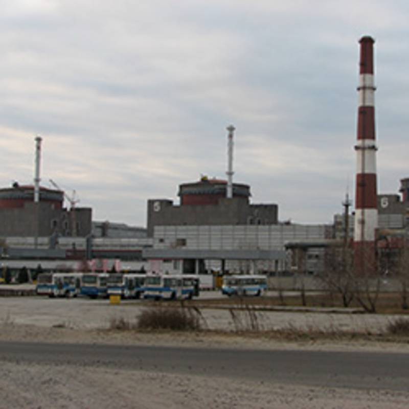 Zaporozhje AES, (bearbeitet), Original uploader Maxim Gavrilyuk, uk.wikipedia; transferred to Commons by User:ChNPP using CommonsHelper. Lizenziert unter GFDL über http://commons.wikimedia.org